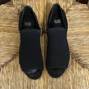 Eileen Fisher Black stretch. Ladies shoes